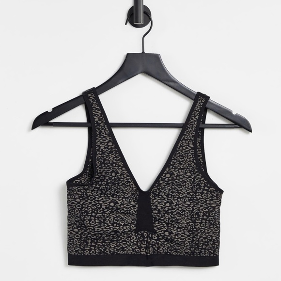 NWT Mamalicious Maternity Nursing Maternity Sports Comfy bra Black Leopard - Picture 1 of 8